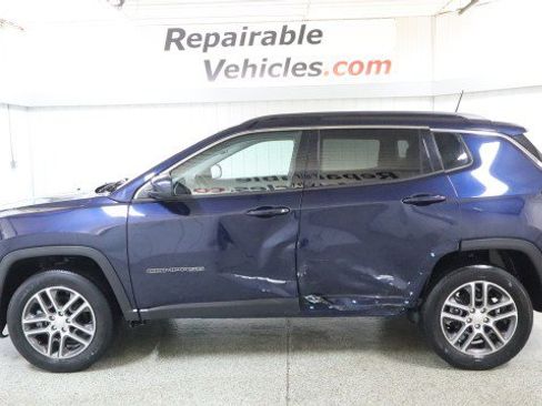Used 2020 Jeep Compass Latitude w/ Popular Equipment Group AWD/4WD image 1