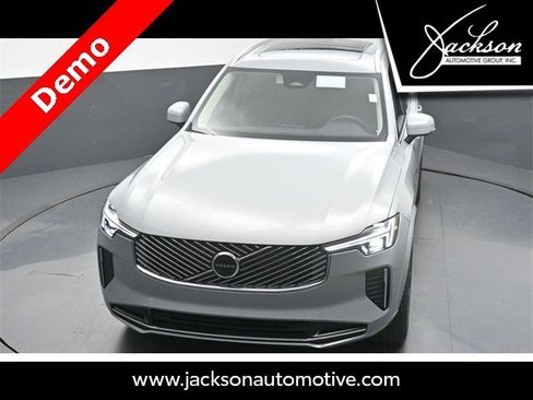 New 2025 Volvo XC90 B5 Core w/ Protection Package image 40