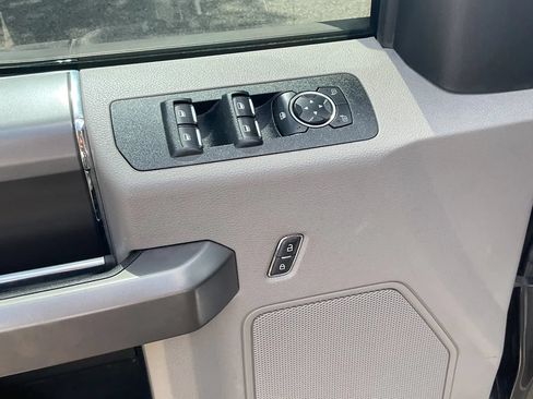Used 2020 Ford F150 XLT w/ Equipment Group 302A Luxury AWD/4WD image 24