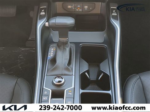 Used 2025 Kia Sorento S image 18