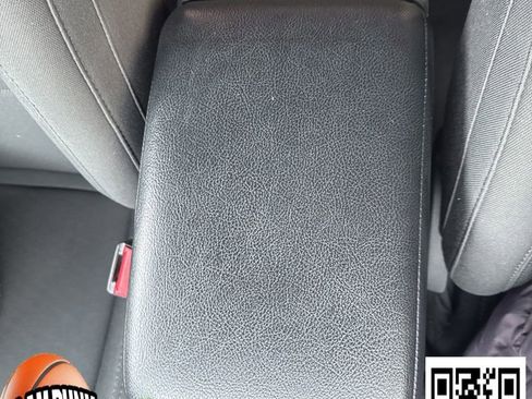 Used 2022 Jeep Wrangler Unlimited Sport image 31