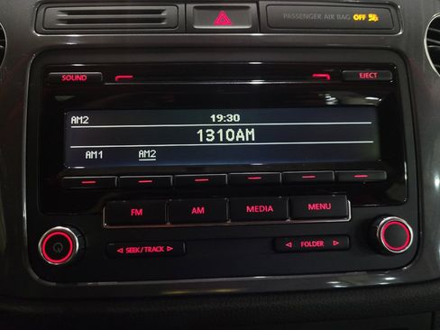 Used 2014 Volkswagen Tiguan S FWD image 25