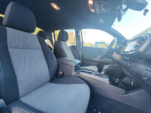 Used 2023 Toyota Tacoma TRD Off-Road image 23