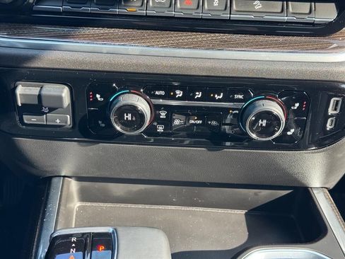 Used 2025 Chevrolet Silverado 1500 LT Trail Boss w/ Convenience Package II image 22