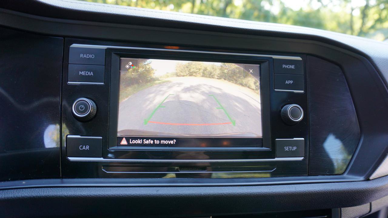 Used 2019 Volkswagen Jetta SE FWD image 17