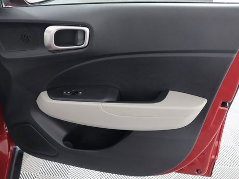 Certified 2023 Hyundai Venue SEL w/ Cargo Package image 27