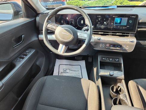 Certified 2024 Hyundai Kona SEL w/ Convenience Package AWD/4WD image 13