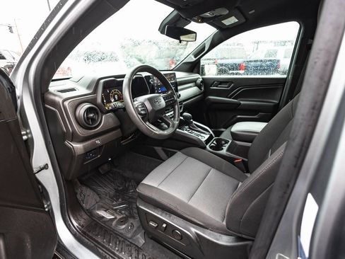 Used 2023 Chevrolet Colorado Trail Boss w/ Advanced Trailering Package image 25