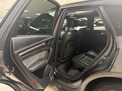 Used 2019 Audi SQ5 Prestige w/ Prestige Package AWD/4WD image 28