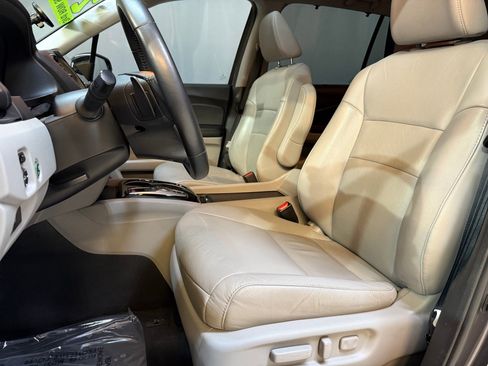 Used 2021 Honda Pilot Touring image 24