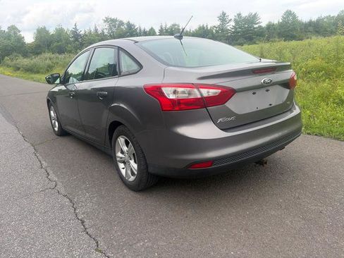 Used 2013 Ford Focus SE FWD image 4