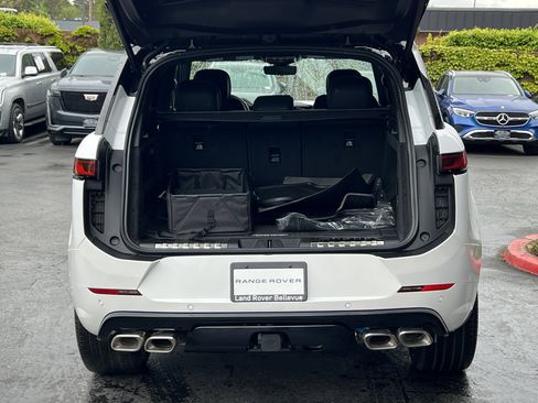 New 2025 Land Rover Range Rover Sport Dynamic SE AWD/4WD image 15