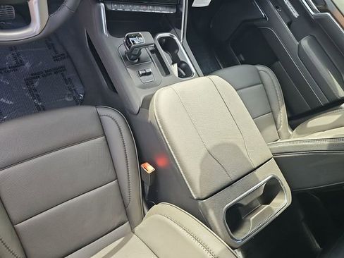 New 2026 GMC Sierra 1500 Denali w/ Denali Reserve Package AWD/4WD image 23