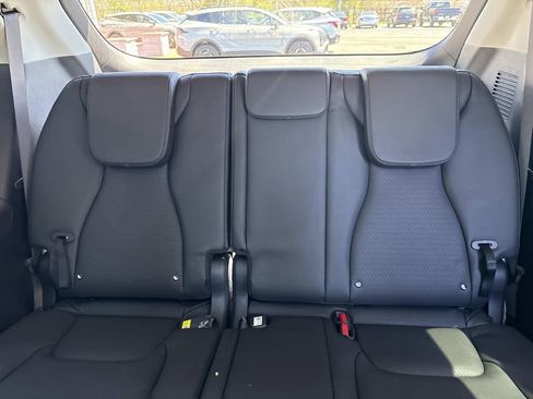 Used 2025 Kia Carnival SX Prestige FWD image 17