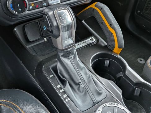 Used 2022 Ford Bronco Badlands image 16