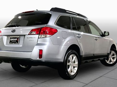 Used 2013 Subaru Outback 2.5i Limited AWD/4WD image 12