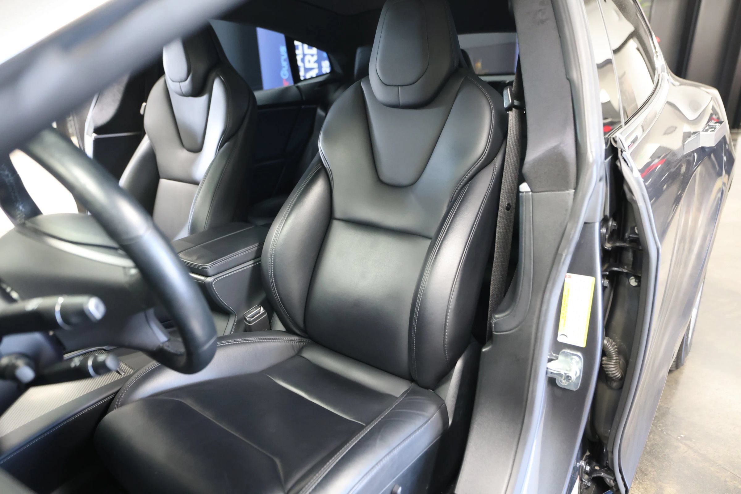 Used 2019 Tesla Model S Performance AWD/4WD image 29
