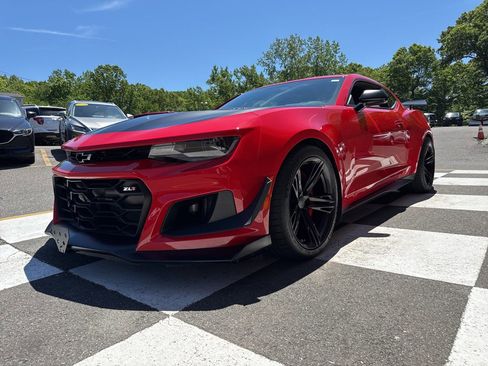 Used 2021 Chevrolet Camaro ZL1 RWD image 8