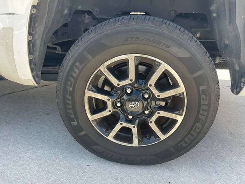 Used 2015 Toyota Tundra SR5 image 25