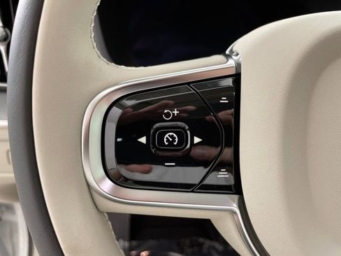 Certified 2024 Volvo XC60 T8 Plus w/ Protection Package Premier image 22