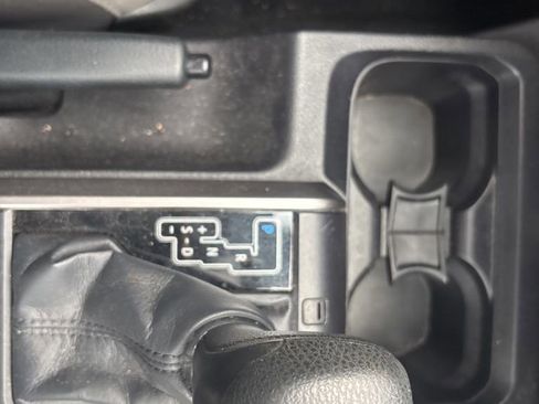 Used 2021 Toyota Tacoma 2WD Double Cab image 18