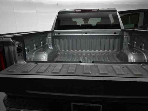 Used 2026 GMC Sierra 1500 SLT AWD/4WD image 13