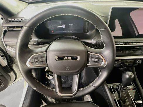 Used 2022 Jeep Compass High Altitude AWD/4WD image 11