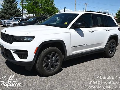 Used 2024 Jeep Grand Cherokee Altitude