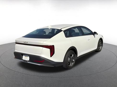 Used 2025 Kia K4 FWD image 11