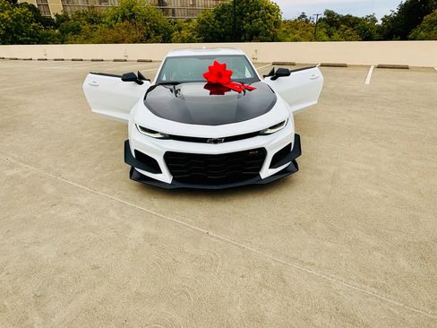 Used 2018 Chevrolet Camaro ZL1 image 16