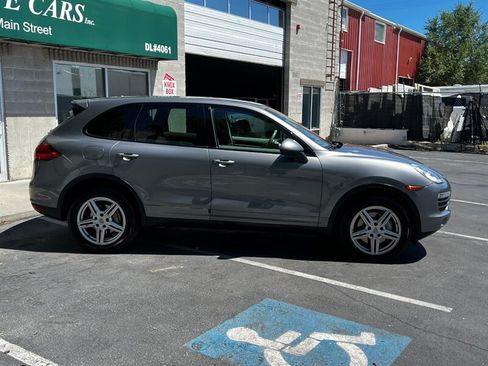 Used 2011 Porsche Cayenne S AWD/4WD image 8