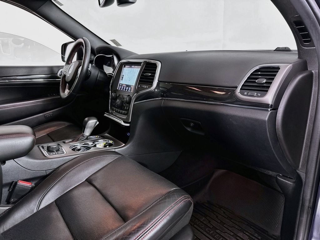 Used 2018 Jeep Grand Cherokee Trailhawk w/ Trailhawk Luxury Group AWD/4WD image 30