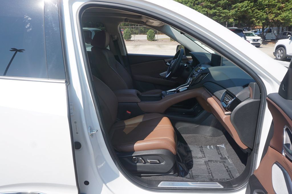 Used 2023 Acura RDX w/ Technology Package FWD image 18