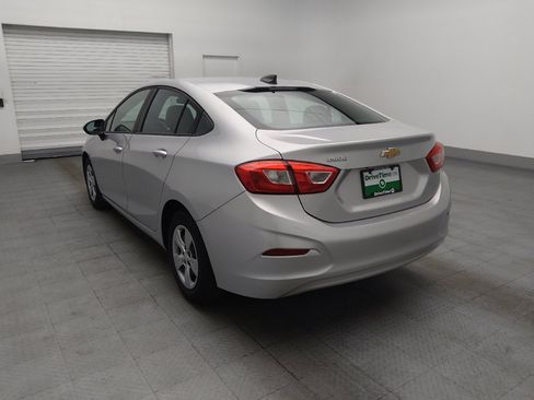 Used 2018 Chevrolet Cruze LS FWD image 5