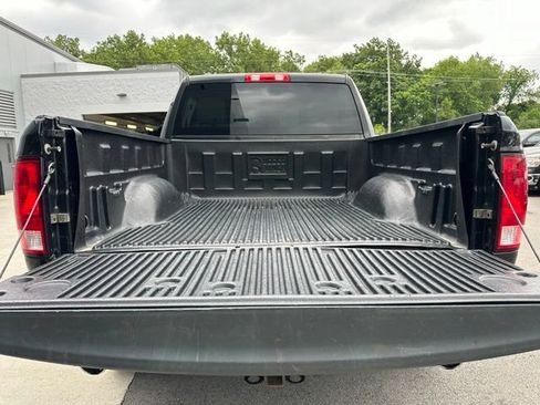 Used 2017 RAM 1500 Express w/ Black Ram 1500 Express Group AWD/4WD image 27