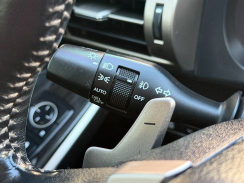 Used 2014 Lexus IS 350 AWD w/ Luxury Package w/Gray Wood image 37