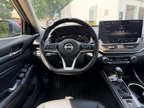 Used 2023 Nissan Altima 2.5 SL FWD image 23