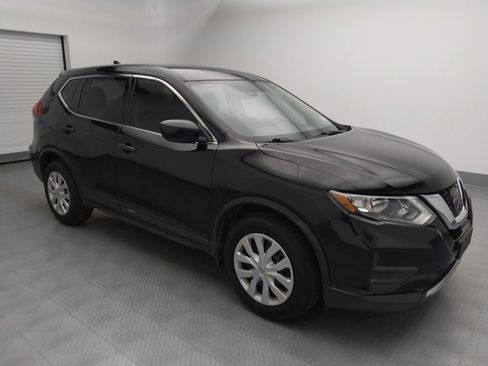 Used 2019 Nissan Rogue S image 11