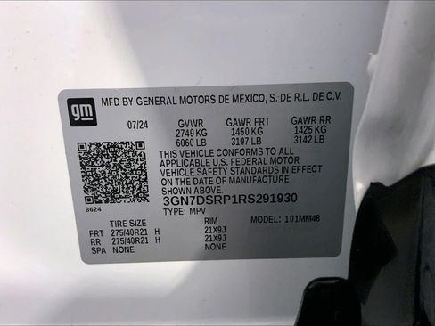 Used 2024 Chevrolet Equinox EV RS w/ LPO, Trailering Package FWD image 27