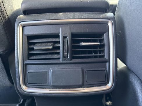 Used 2019 Subaru Forester Premium w/ All-Weather Package AWD/4WD image 7