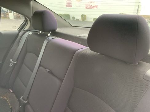 Used 2013 Chevrolet Cruze Eco image 10