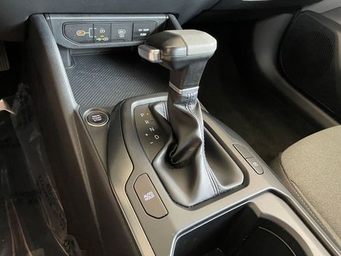 Used 2025 Kia K4 LXS image 40