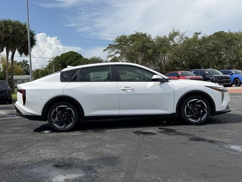 New 2026 Kia K4 EX FWD image 3