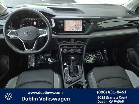 Certified 2022 Volkswagen Taos SEL w/ Panoramic Sunroof Package image 14