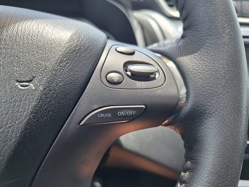 Used 2024 Nissan Murano SL FWD image 14