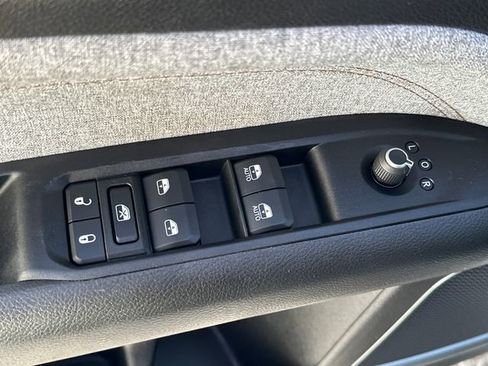 Used 2022 Jeep Compass Latitude image 25