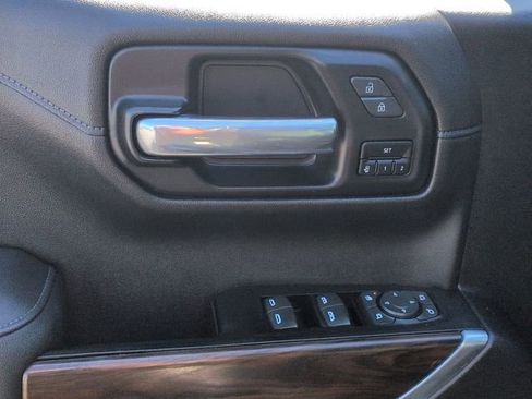 Used 2021 GMC Sierra 1500 SLT w/ SLT Premium Package AWD/4WD image 13