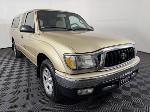 Used 2002 Toyota Tacoma 2WD Xtracab image 3