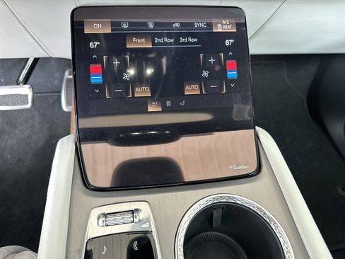 New 2026 Cadillac Vistiq Luxury image 24