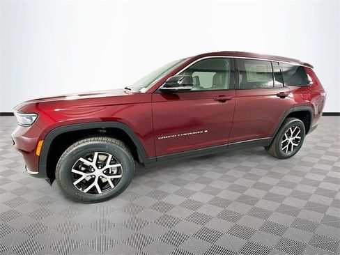 New 2025 Jeep Grand Cherokee L Limited image 24
